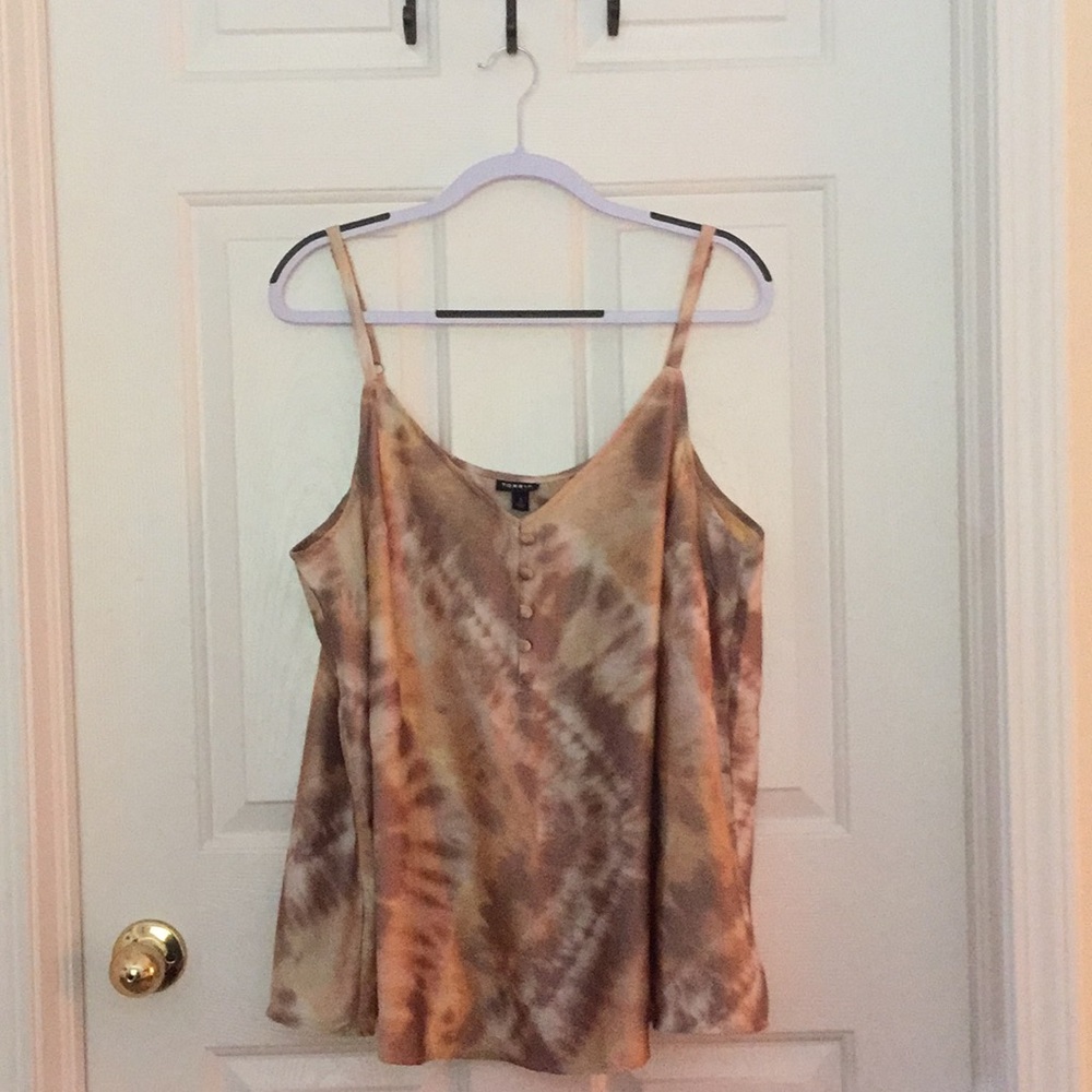 Torrid size 2 (18-20) tan/ cream tie dye tank